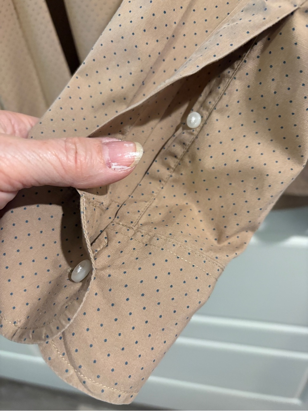 J.Crew Secret Wash Slim Shirt Men’s XL Tan Dots Stretch Button Down - Picture 10 of 13